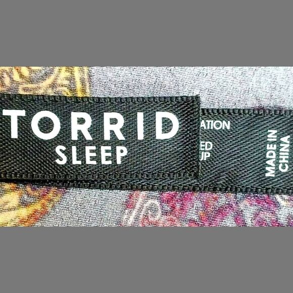 NWOT TORRID Plus Size Dream Satan Lace Trim Multi Color Skulls Cami. - Picture 11 of 13